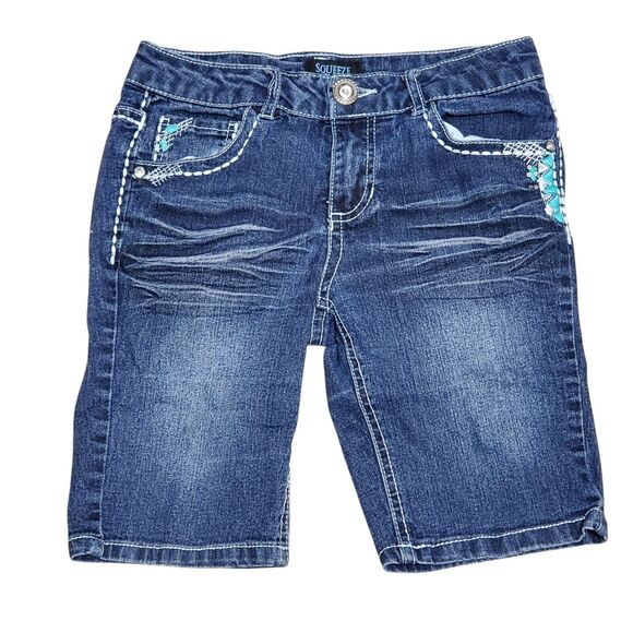 Squeeze Girls Sz 10 Denim Blue Jean Shorts Embellished Embroidered Whiskered - Picture 1 of 9
